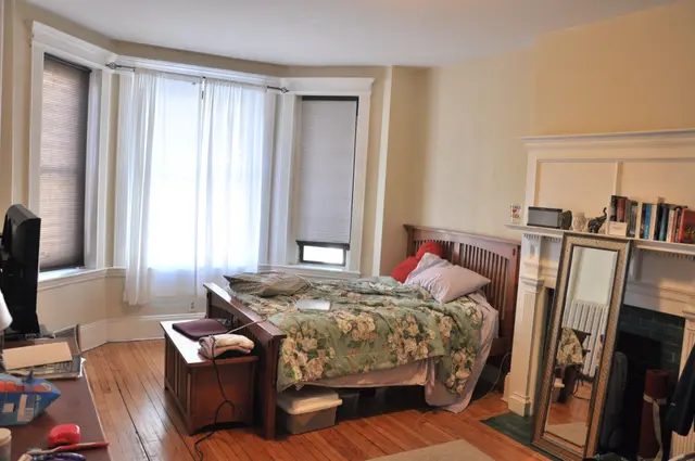 30 Glenville Ave #1