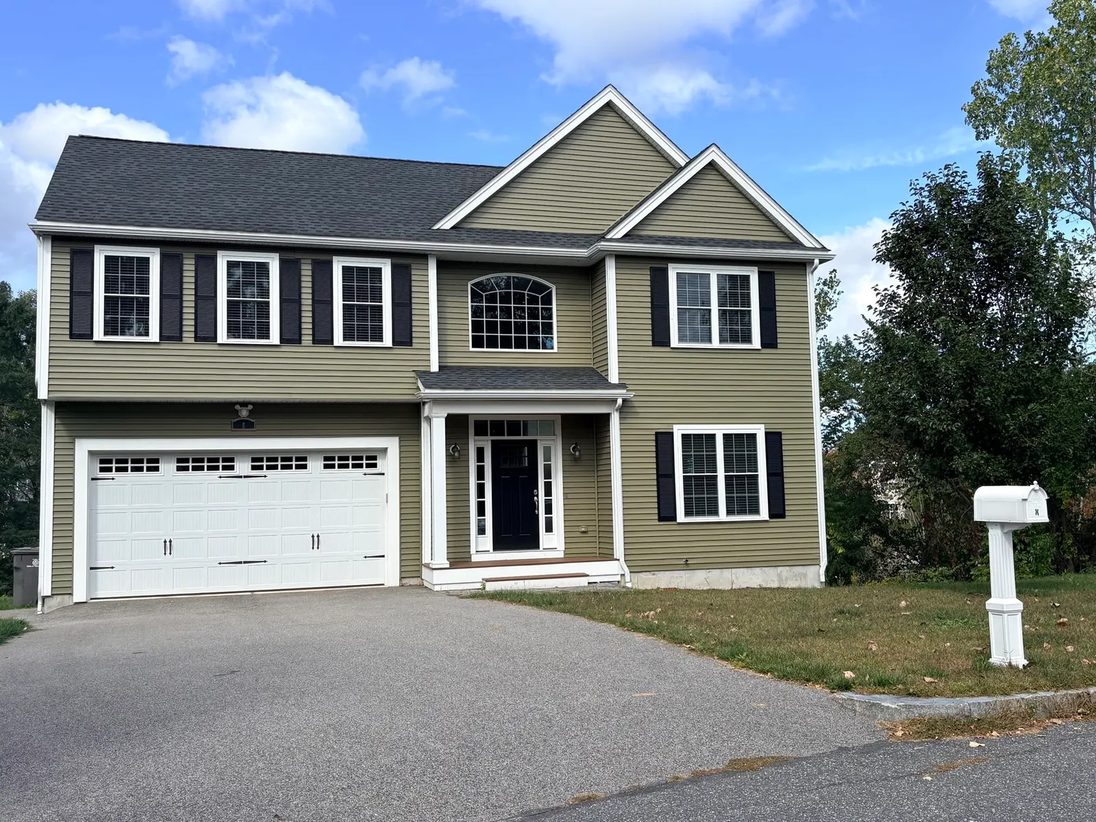 8 Saratoga #8, Framingham