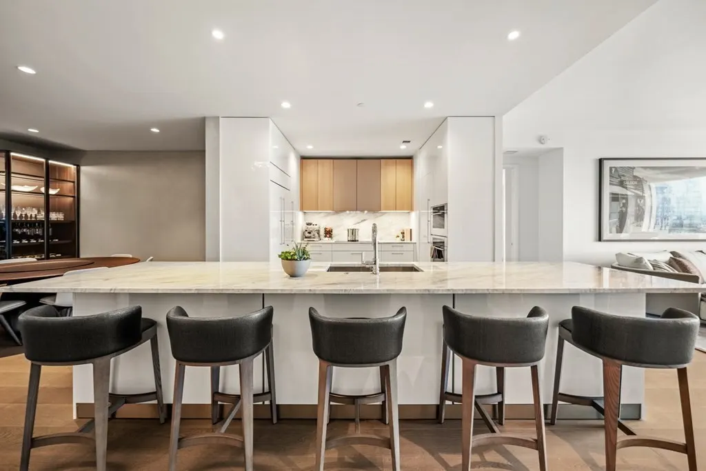 240 Devonshire Street #U4702, Boston