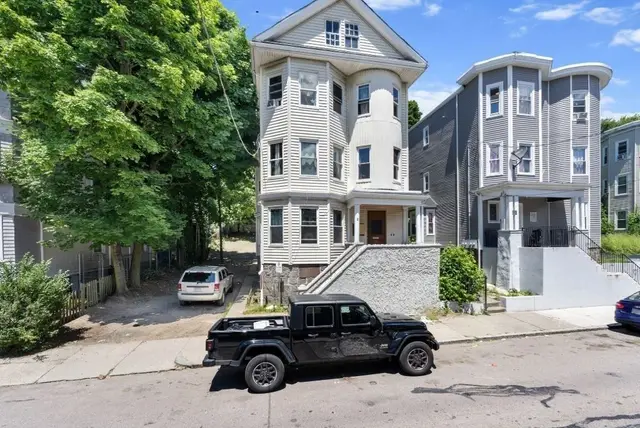 25 Barry Street