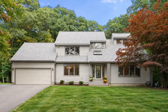 31 Raymond Way