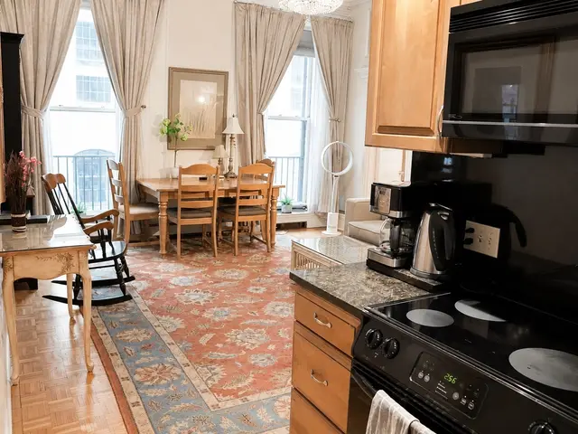 21 Beacon St #3R
