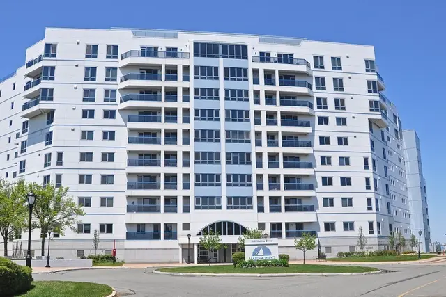 1001 Marina Dr #705