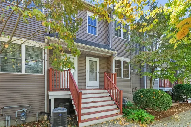 25 Hastings Ave #3