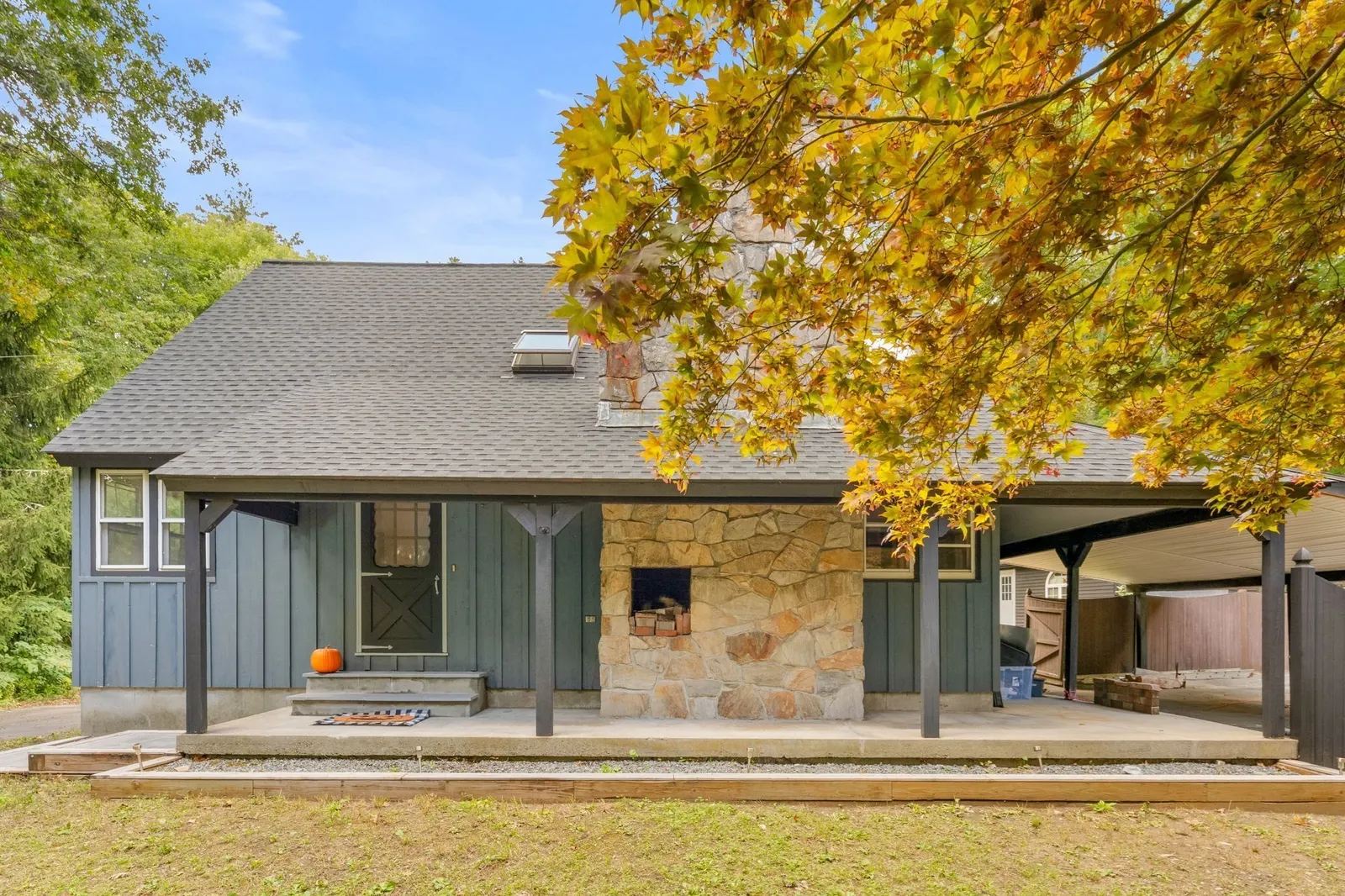 143 Hudson Rd, Stow
