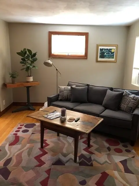 15 Dartmouth St #1