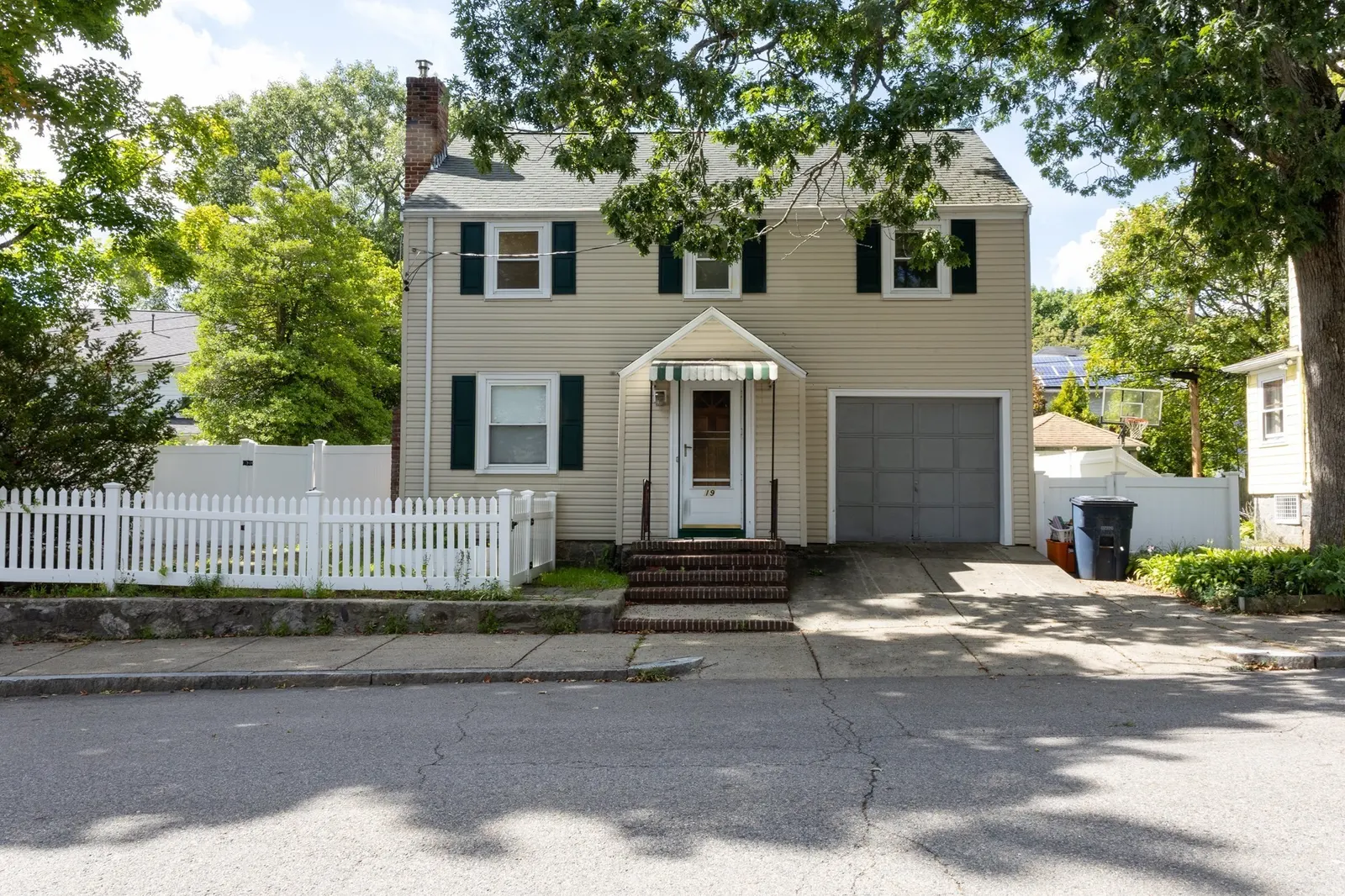 19 Eastland Rd, Boston