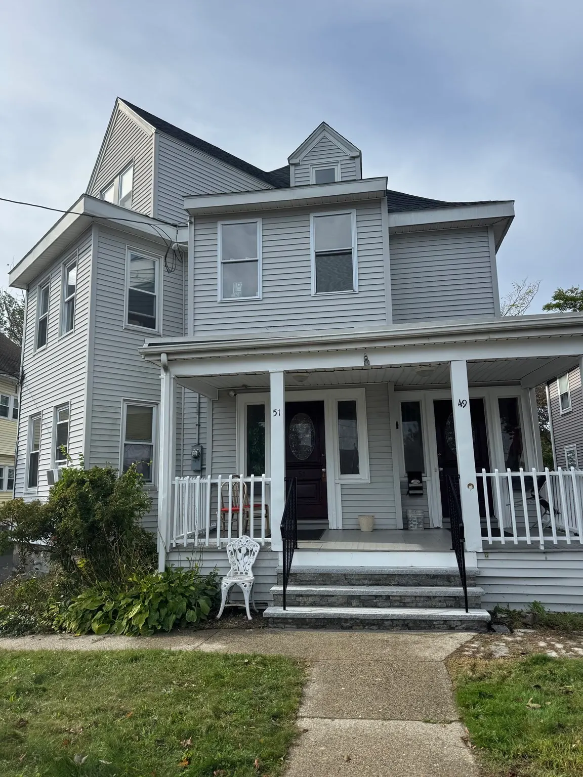49 Holmes St #2B, Quincy