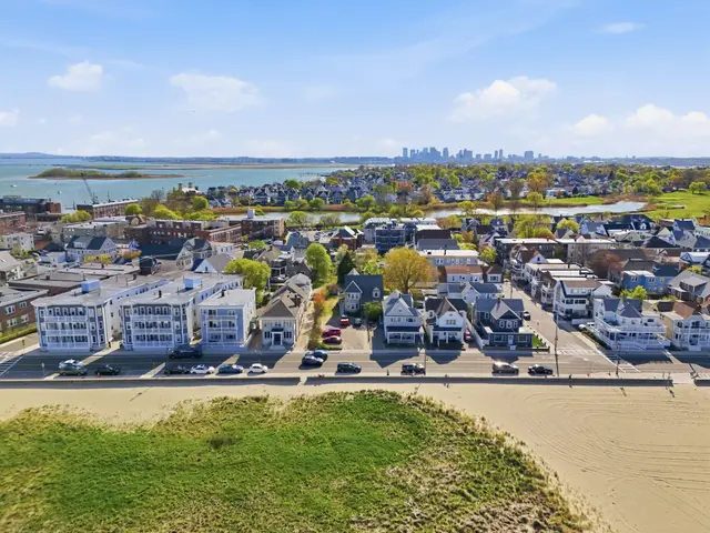 93 1/2 Winthrop Shore Drive