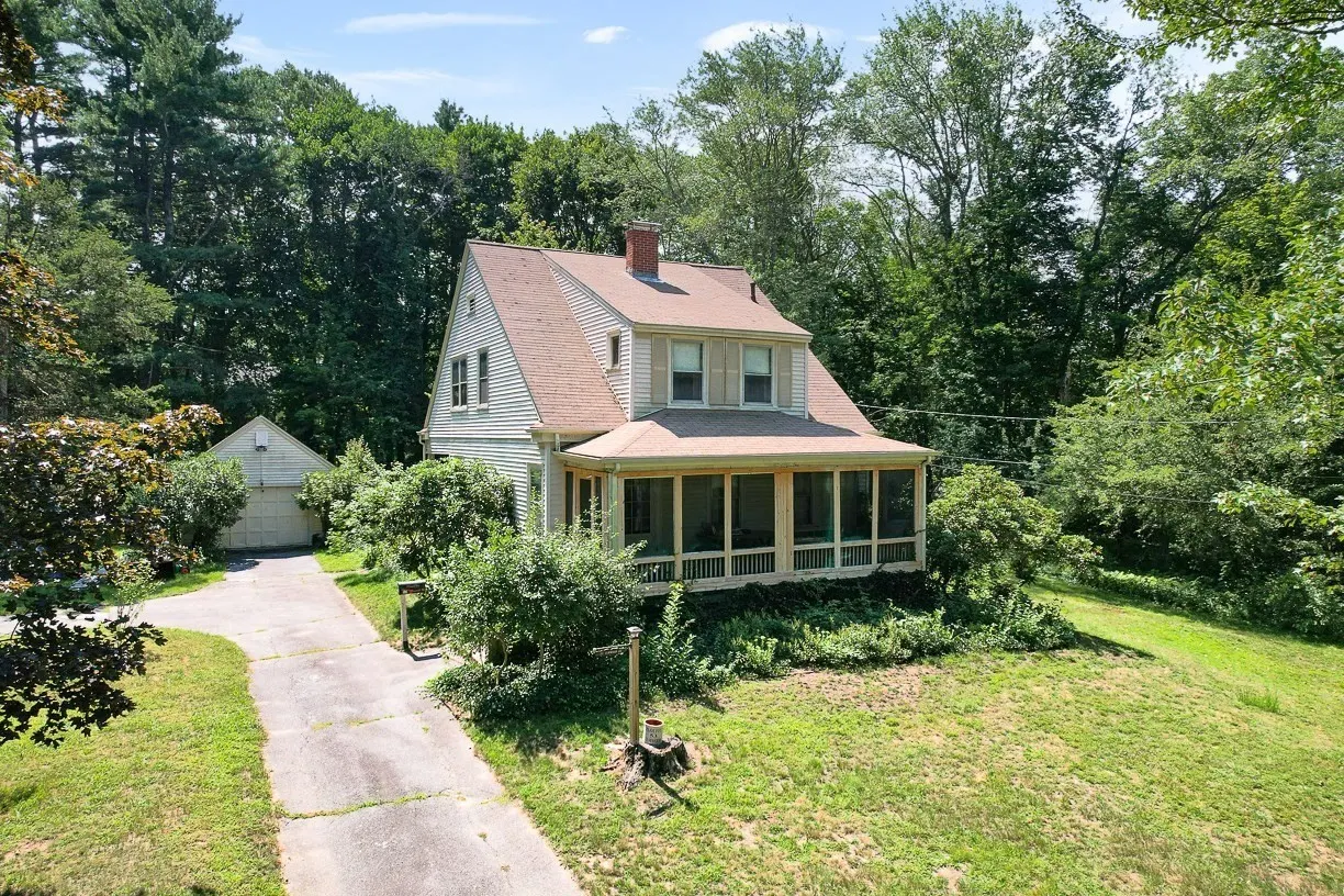 53 Elmwood Rd, Wellesley