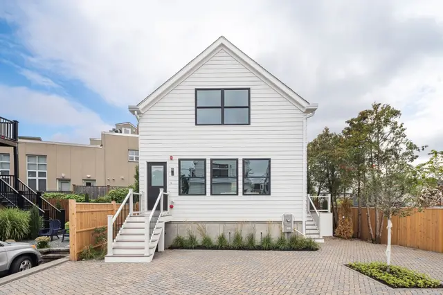 60 Franklin St #3