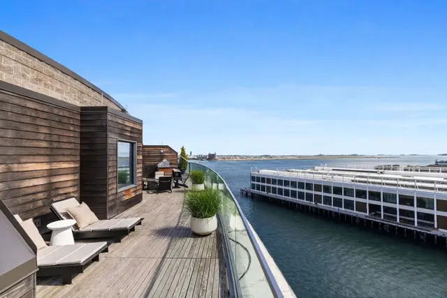 300 Pier 4 Blvd #PHJ