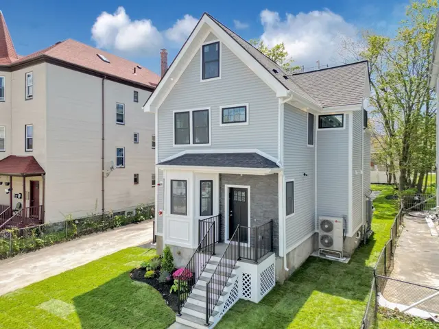 112 Armandine Street #1