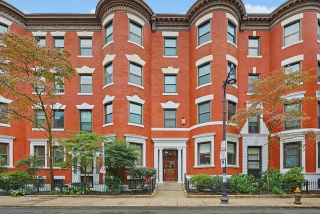 96 Gainsborough St #301W