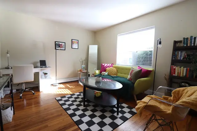 34 Beechcroft St #2