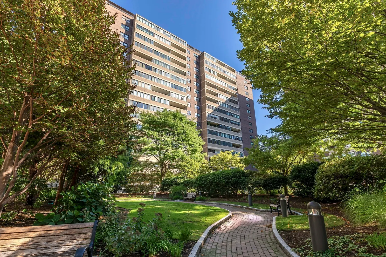 9 Hawthorne Place #7G, Boston