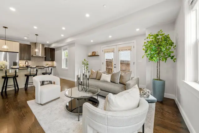 38 Armandine Street #1