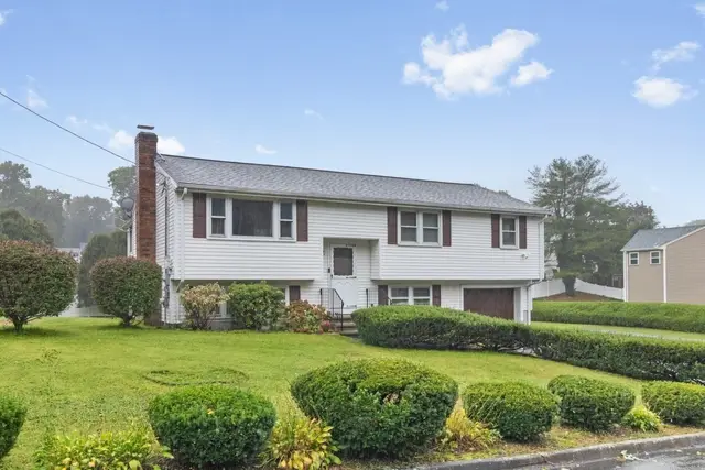 30 Lantern Ln