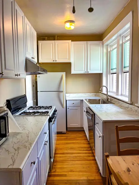 1633 Commonwealth Ave #12