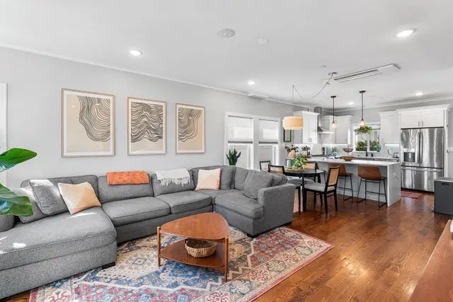 28 Langdon St #28