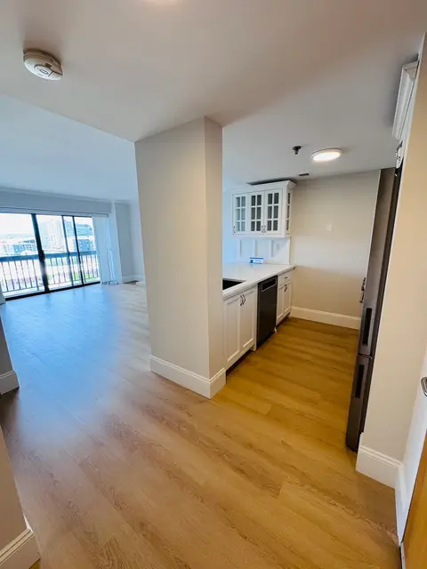 15 N Beacon St #910