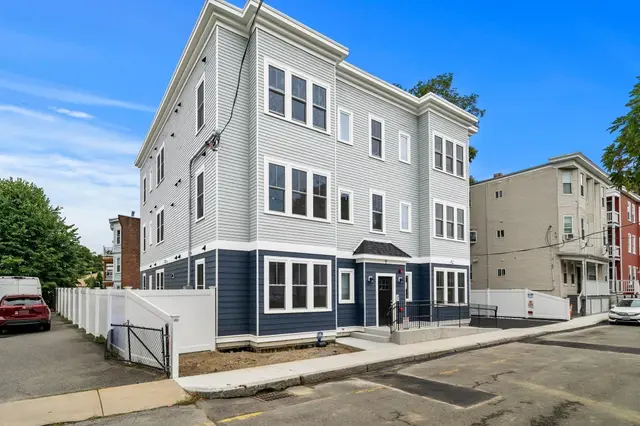 9 Downer Ct #4