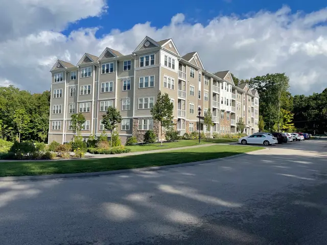 4402 Pennington Dr #4402