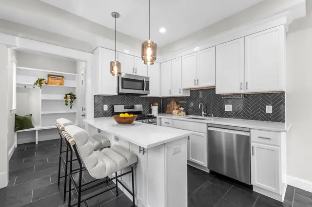 14 Marie St #3