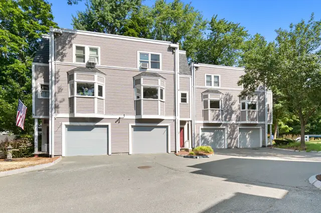 117 High St #12A