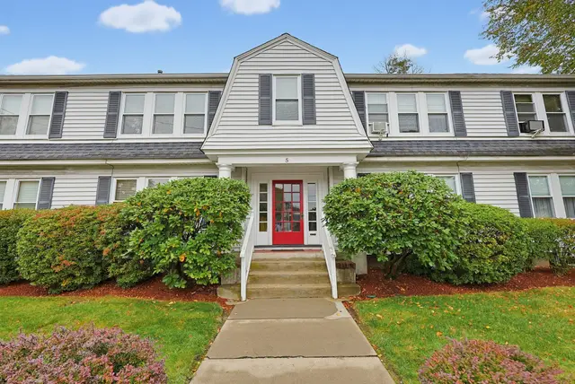 5 Walnut St #1