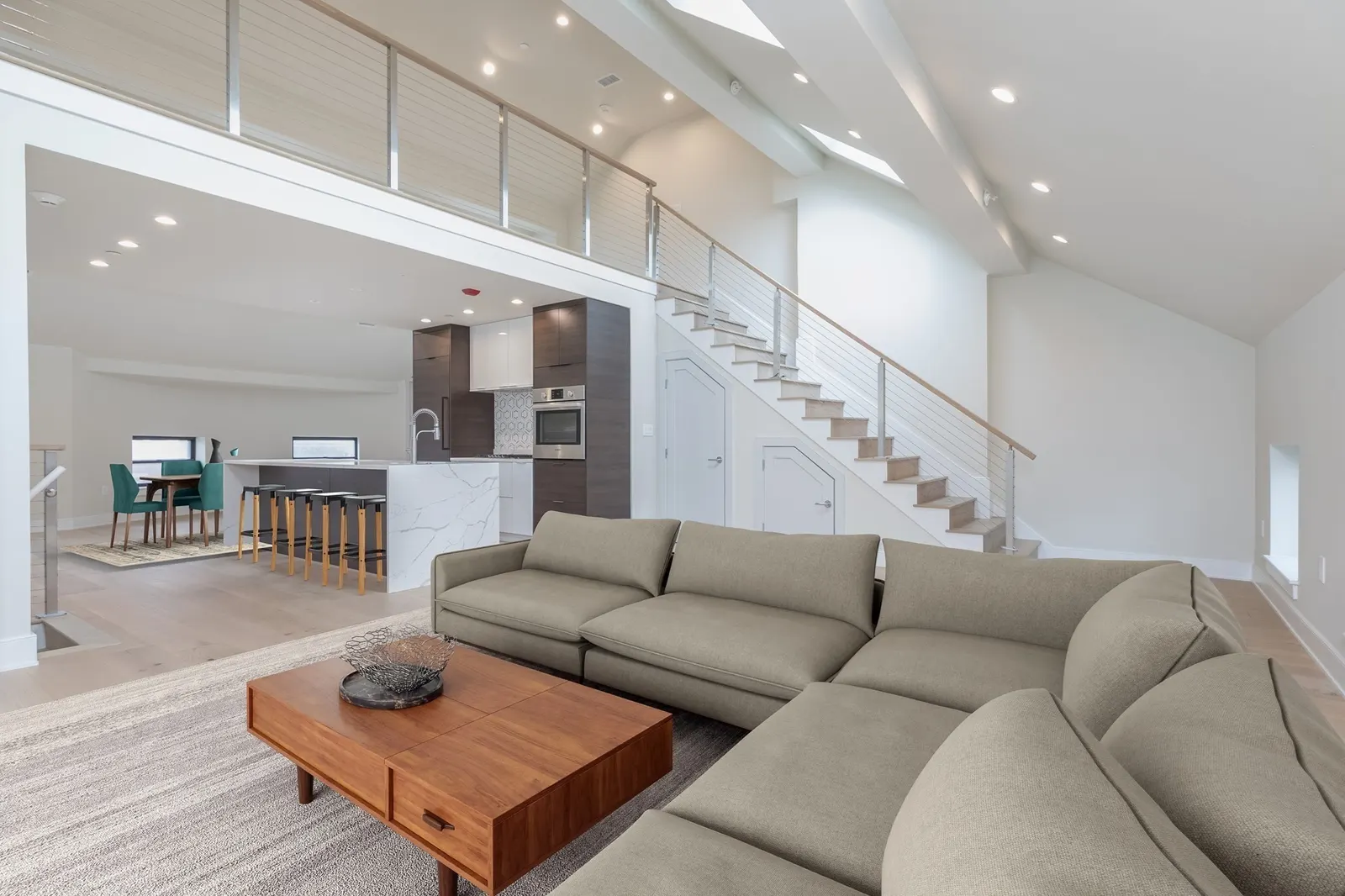 577 Massachusetts Ave #PH, Boston