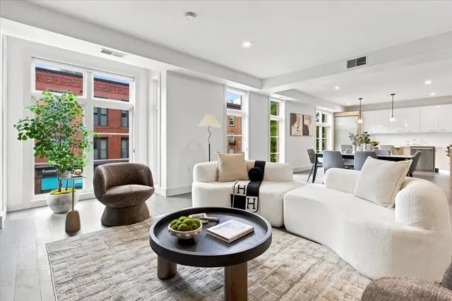 410 W Broadway #301