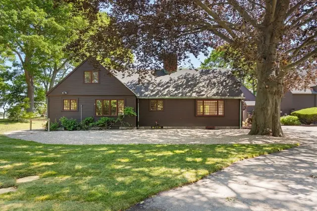 69 Dolliver Neck Rd