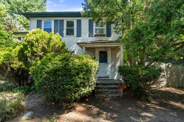 10 Willard St