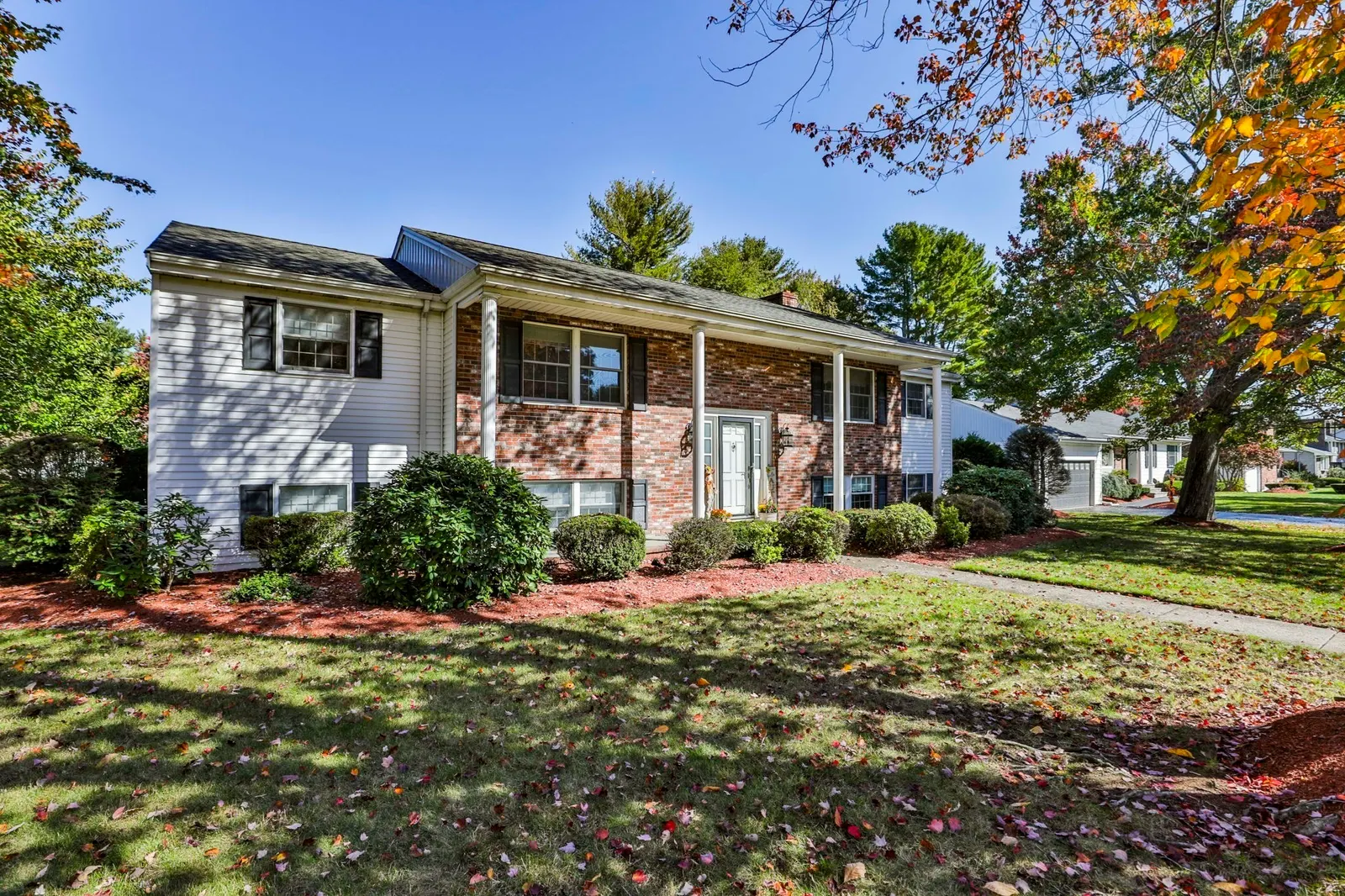 25 Indian Rock Dr, Saugus