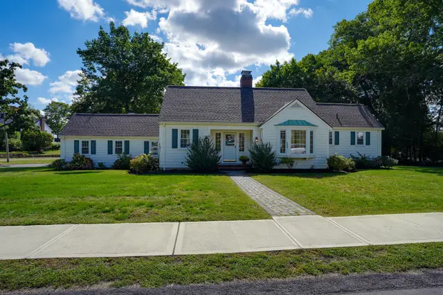 122 Maple Street