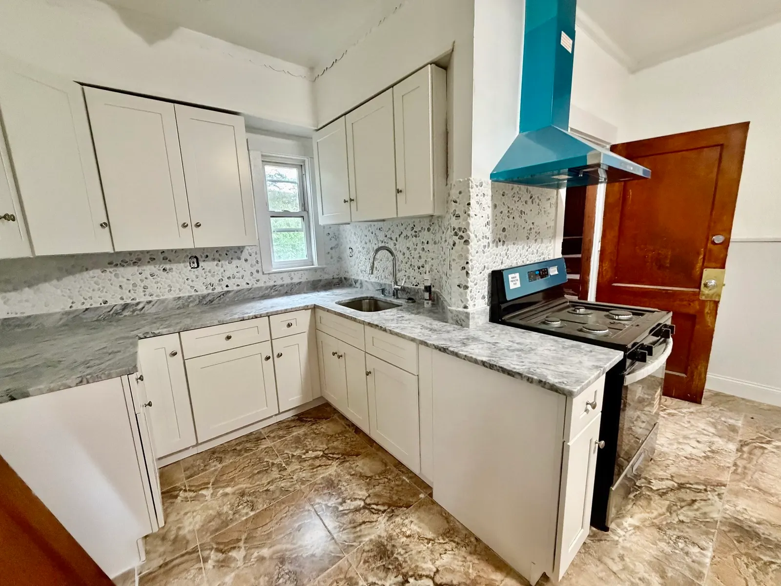 26 Walton St #2, Boston