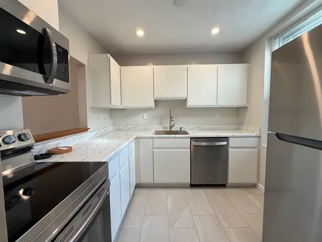 88 Gordon Street #304