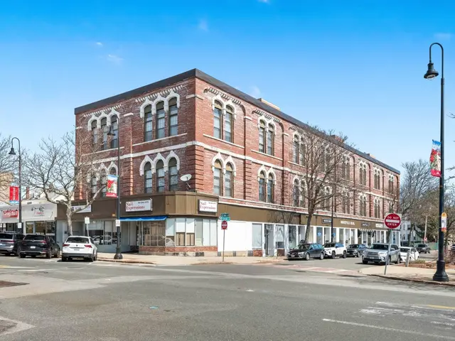 7 Lincoln Street #216