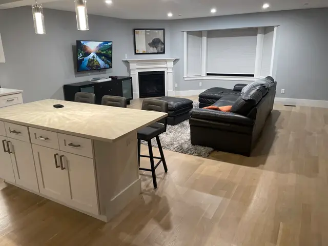 178 South Street #8