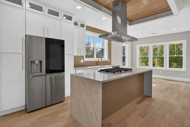 737 Somerville Ave #B