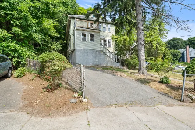 391 Poplar St