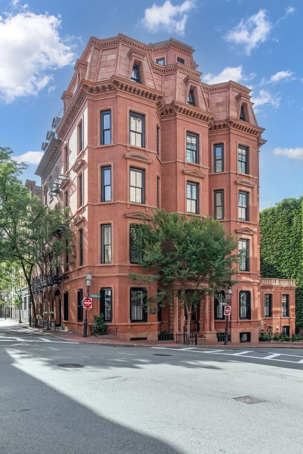 57 Hancock St, Boston