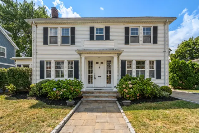 122 Lincoln Rd