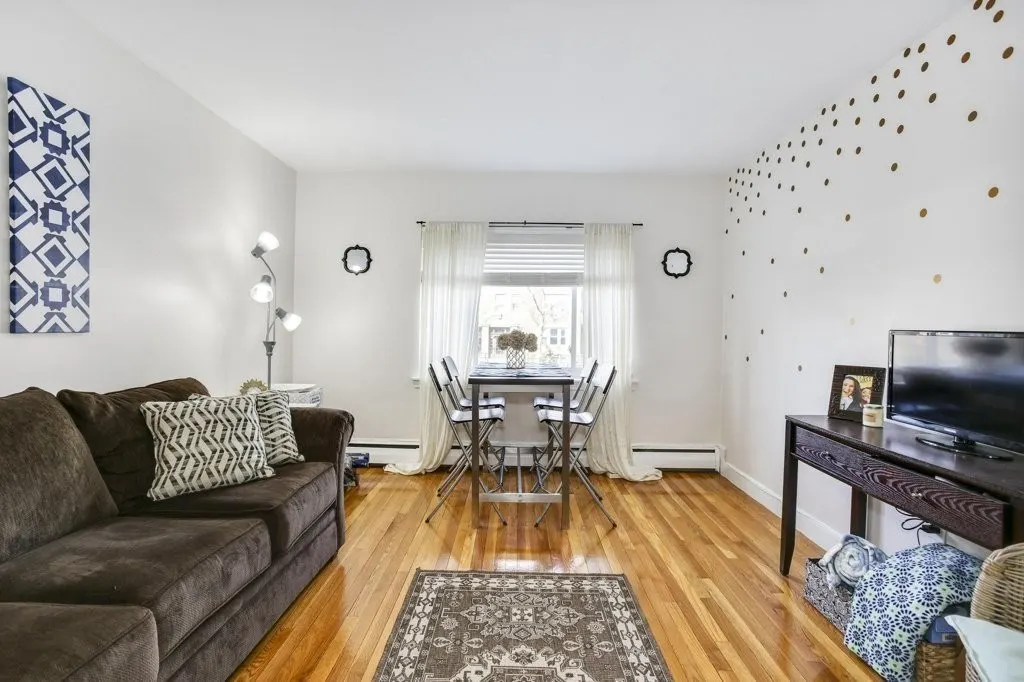 2012 Commonwealth Ave #1E, Boston