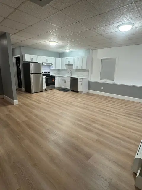 18 Connelly Ave #1