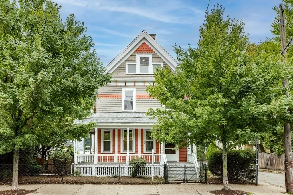 136 Elm Street, Cambridge