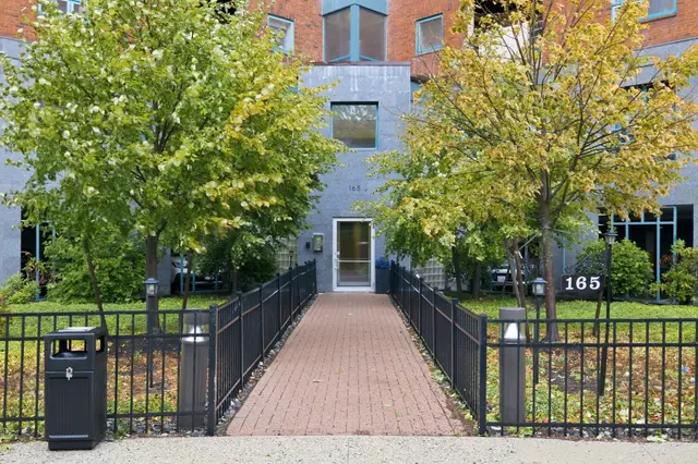 165 Cottage St #207