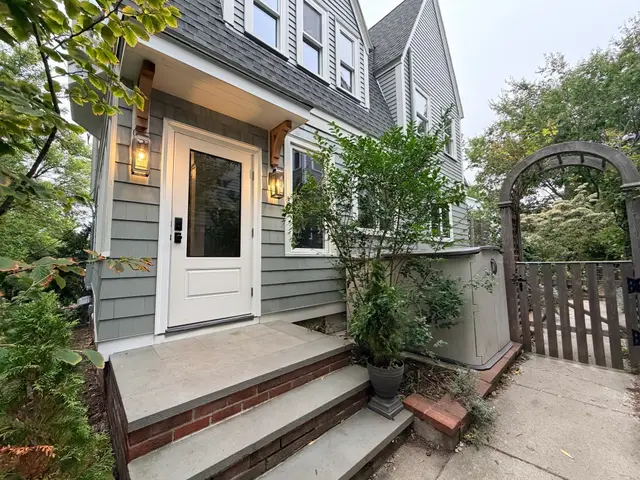 38 Harvard Street #2