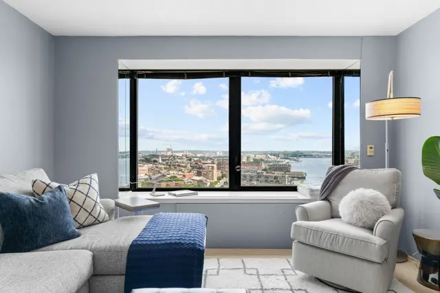 85 East India Row #25A